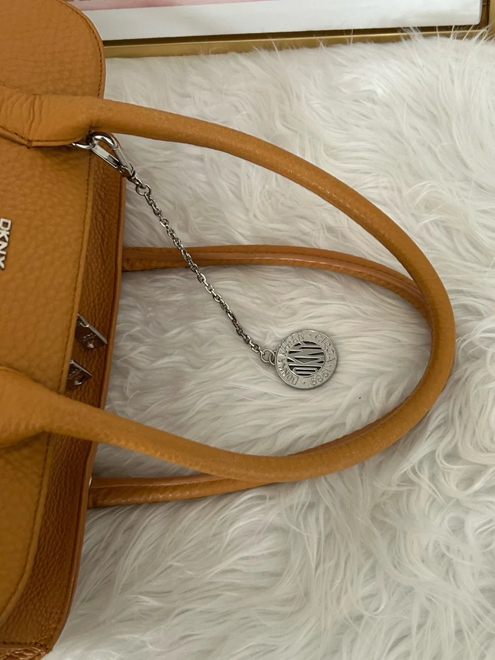 DKNY Tan Pebbled Leather Satchel Crossbody Shoulder Bag Everyday tote
